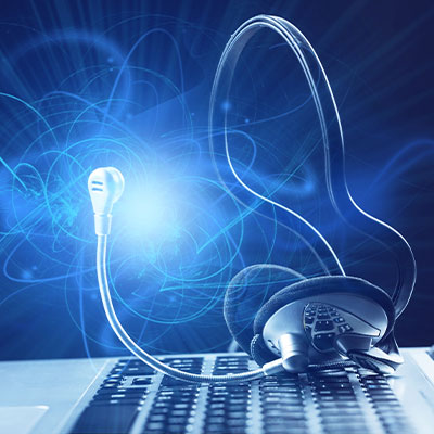 Headset with a mic